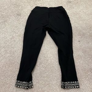 Bebe Pants, Cropped Length